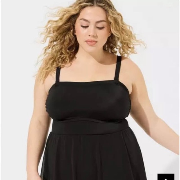 NWT TORRID Black Wireless Strapless Mesh Skirted Swim Dress With Brief, SIZE 3x